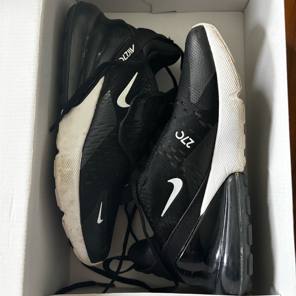 Nike Air 270